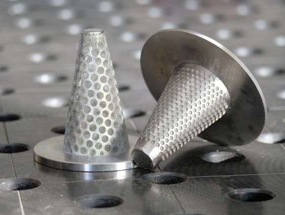 Hutsiebe mit Gewebe aussen, Sonderlochung