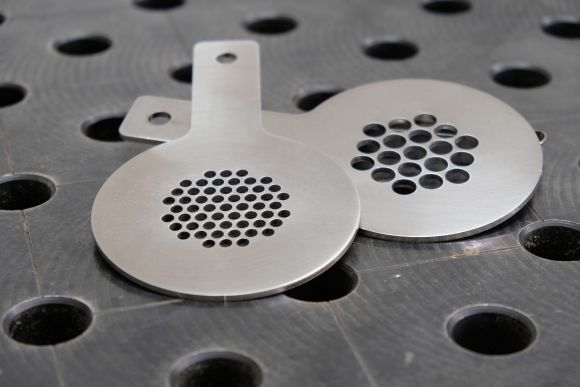 Stecksieb mit Lochung